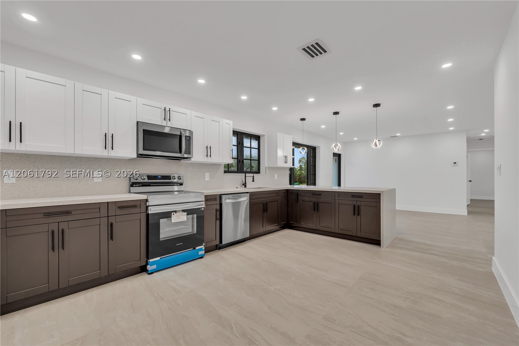 2000 SW 84th Ave, Miami FL 33155