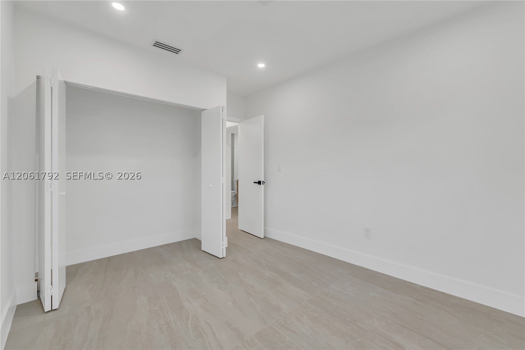 2000 SW 84th Ave, Miami FL 33155