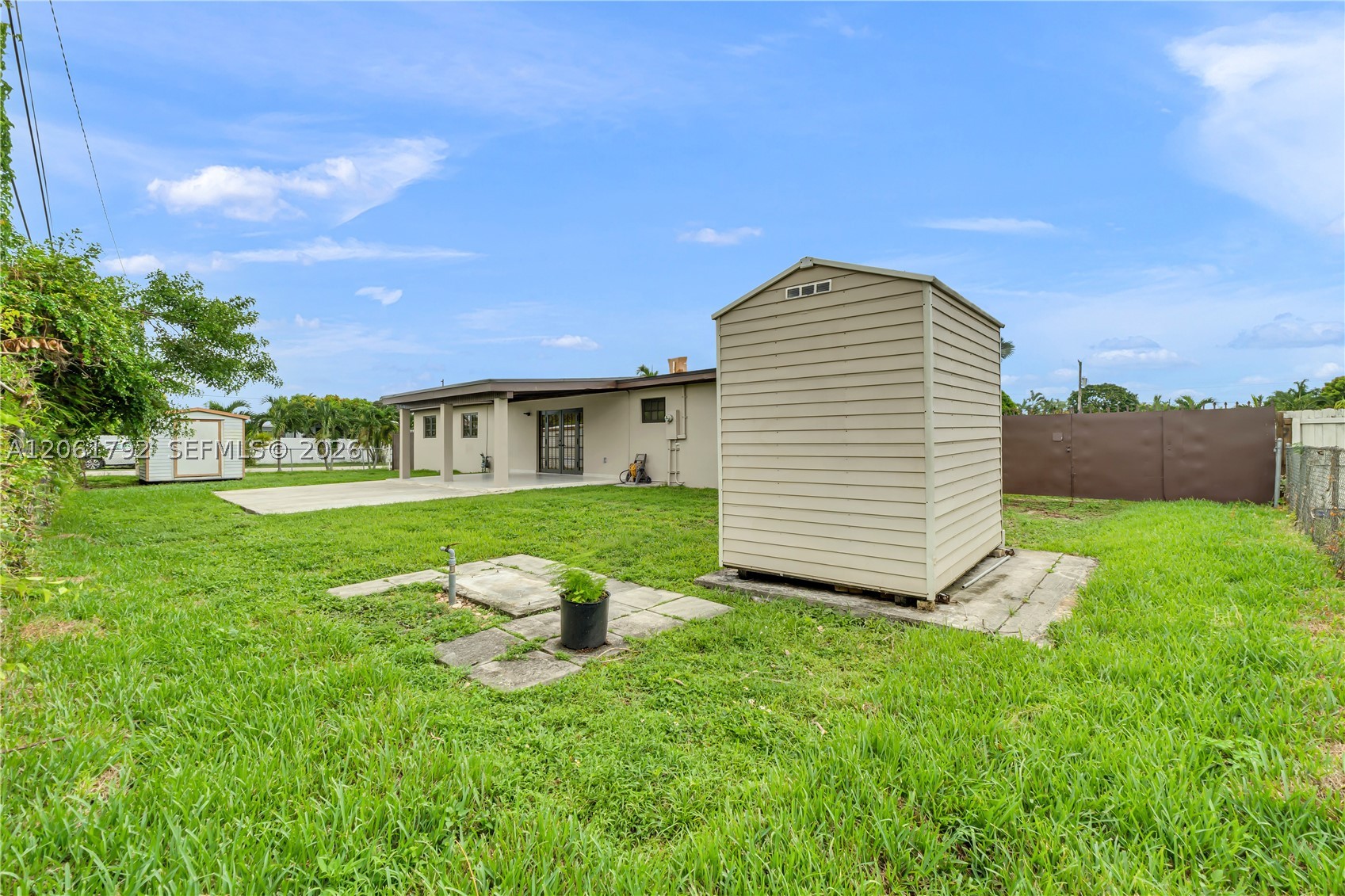 2000 SW 84th Ave, Miami FL 33155