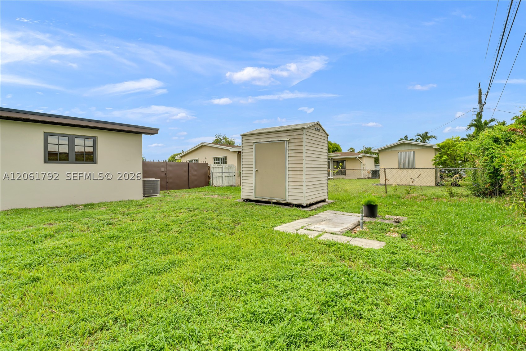 2000 SW 84th Ave, Miami FL 33155
