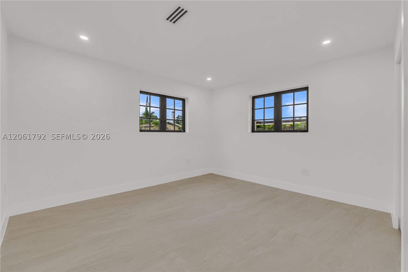2000 SW 84th Ave, Miami FL 33155