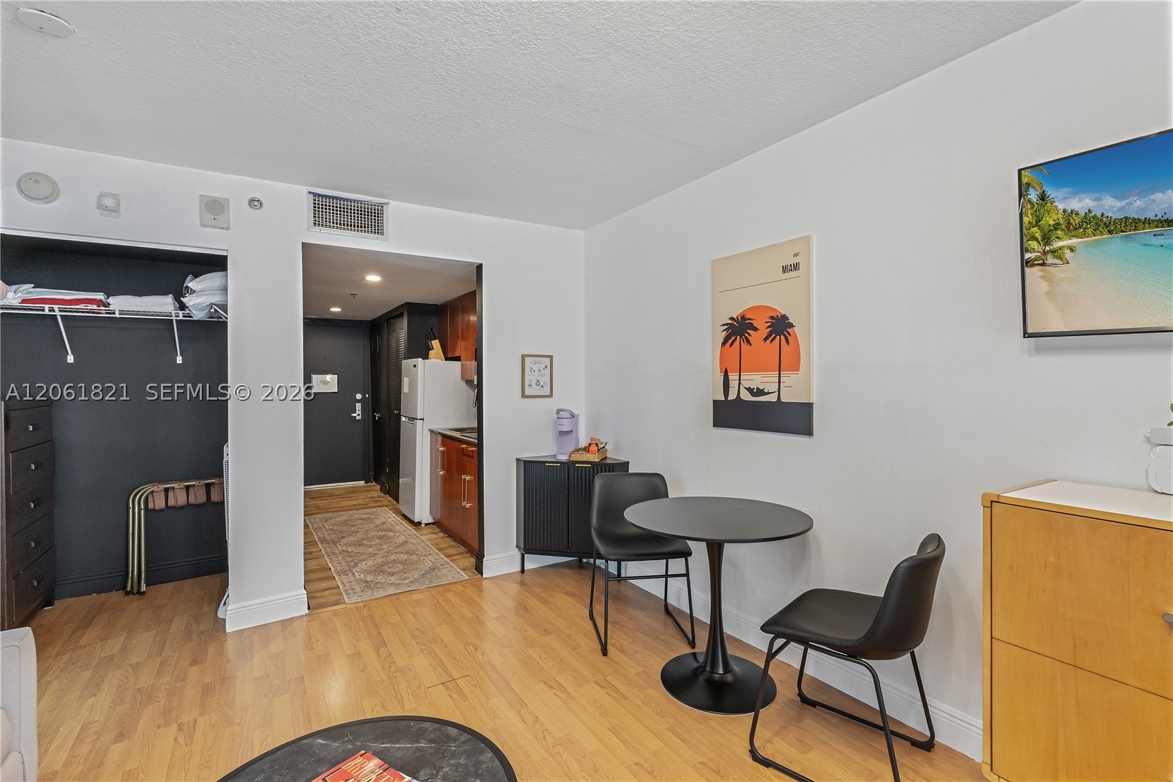 1200 Brickell Bay Dr #1816, Miami FL 33131