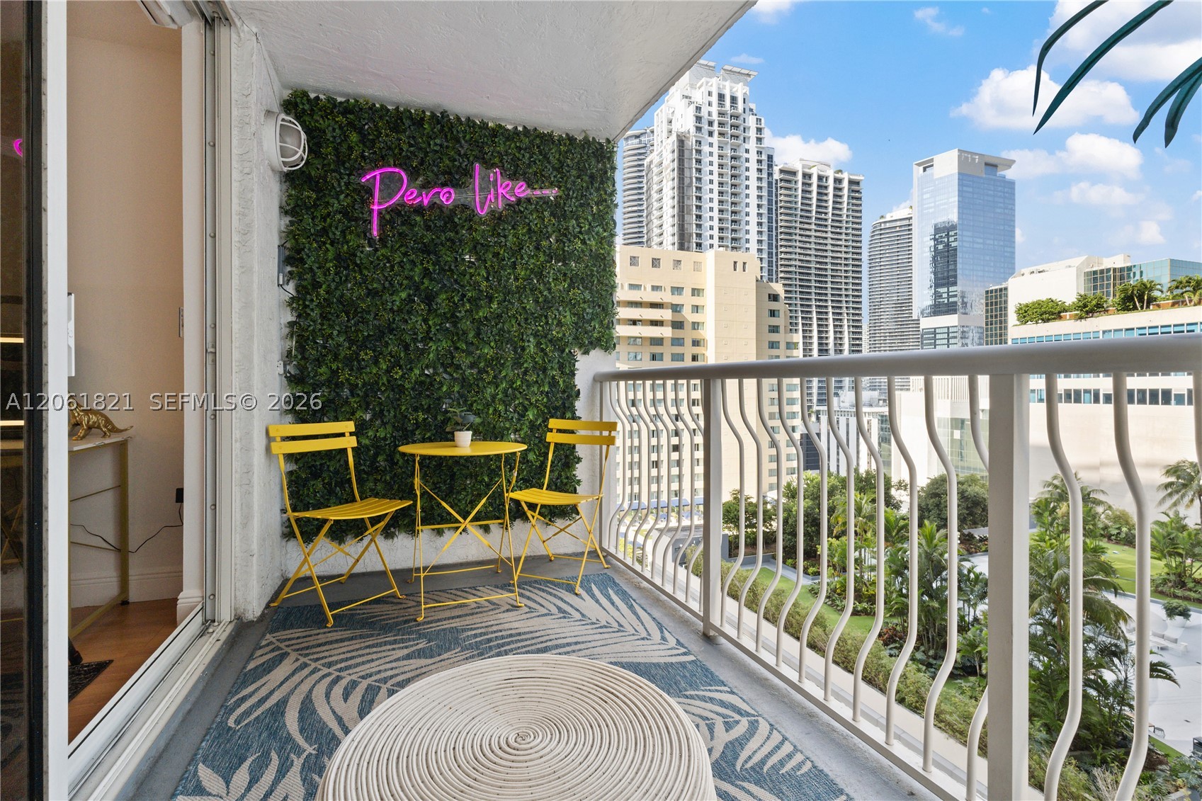 1200 Brickell Bay Dr #1816, Miami FL 33131