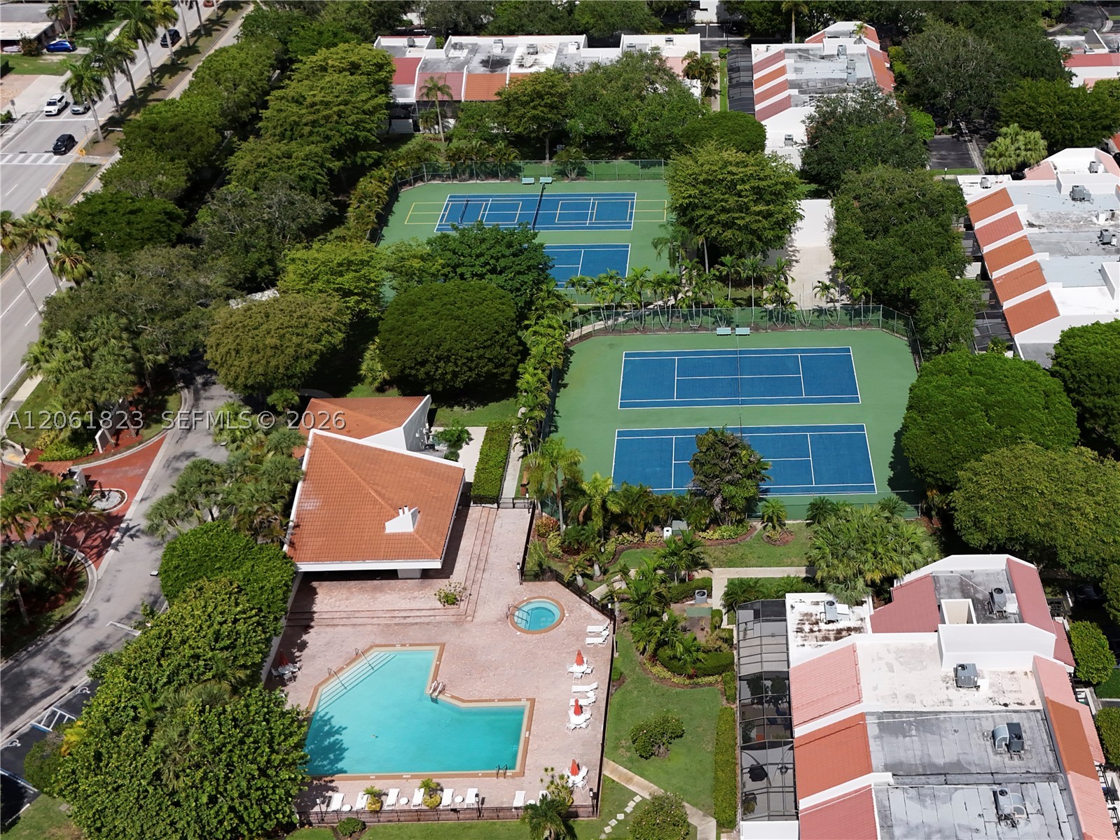 8133 SW 86th Ter, Miami FL 33143