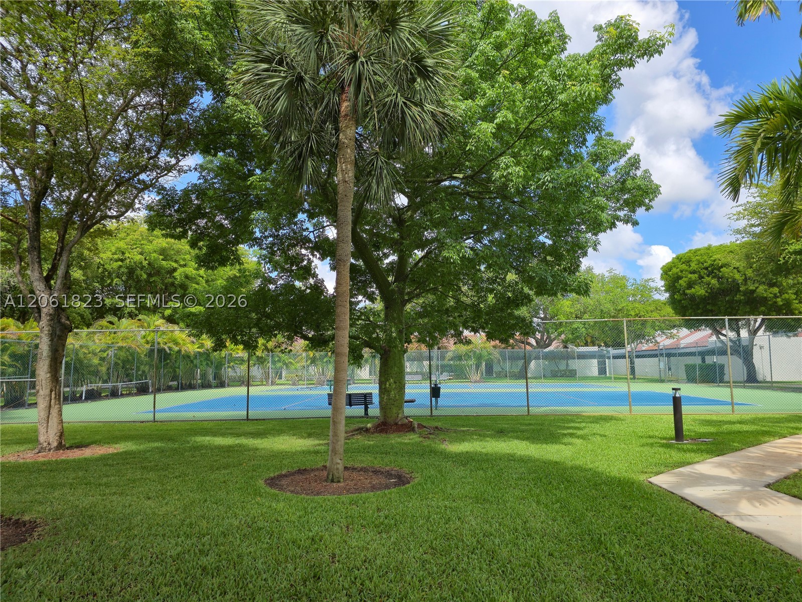8133 SW 86th Ter, Miami FL 33143