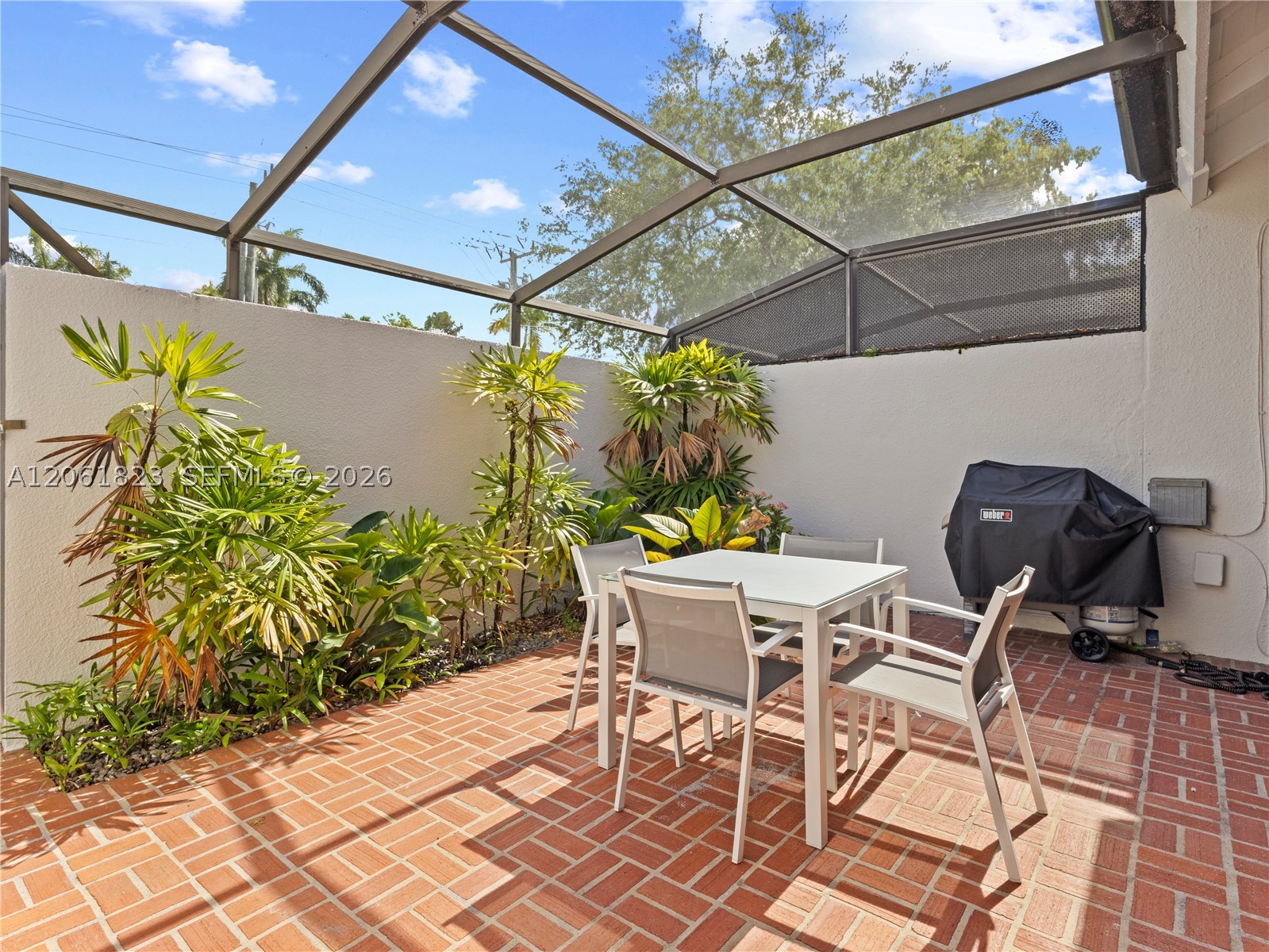 8133 SW 86th Ter, Miami FL 33143
