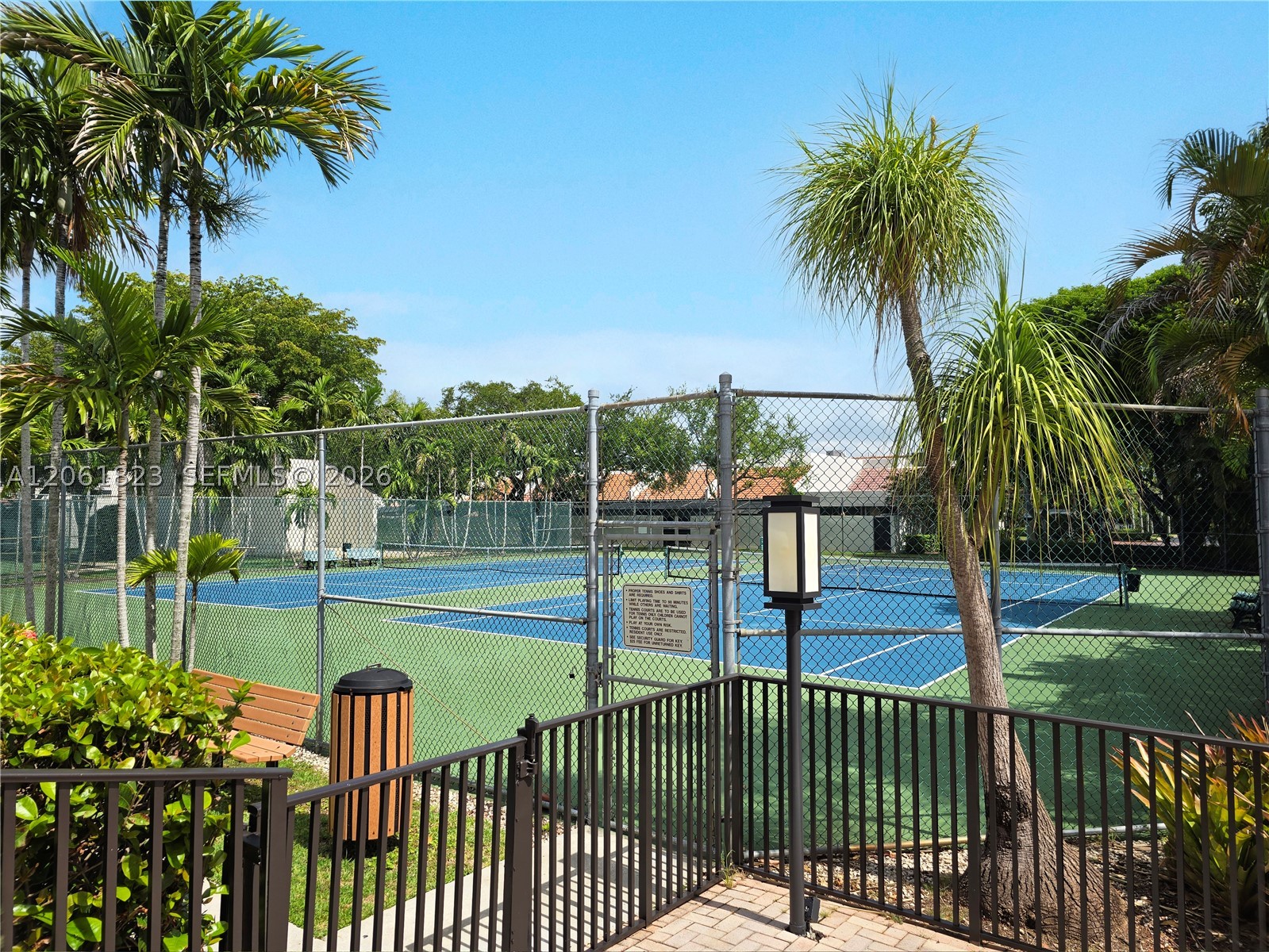 8133 SW 86th Ter, Miami FL 33143