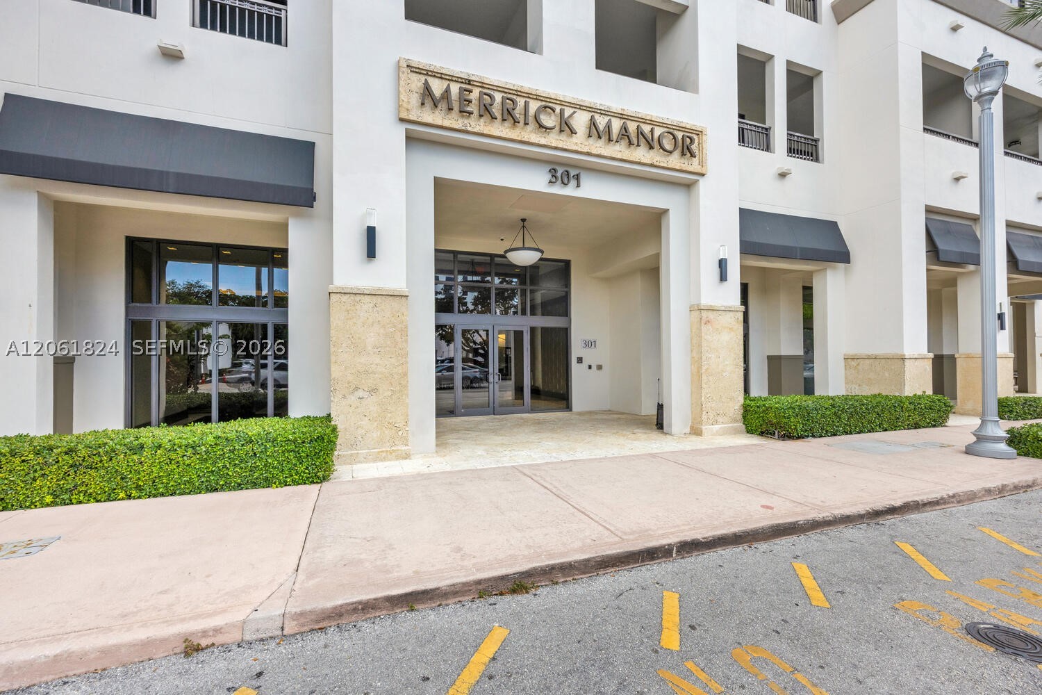 301 Altara Ave #827, Coral Gables FL 33146