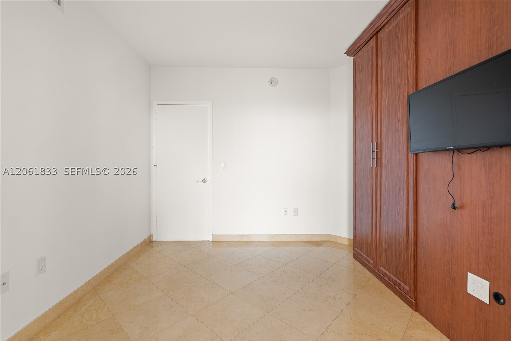 Aventura FL 33180 - A12061833