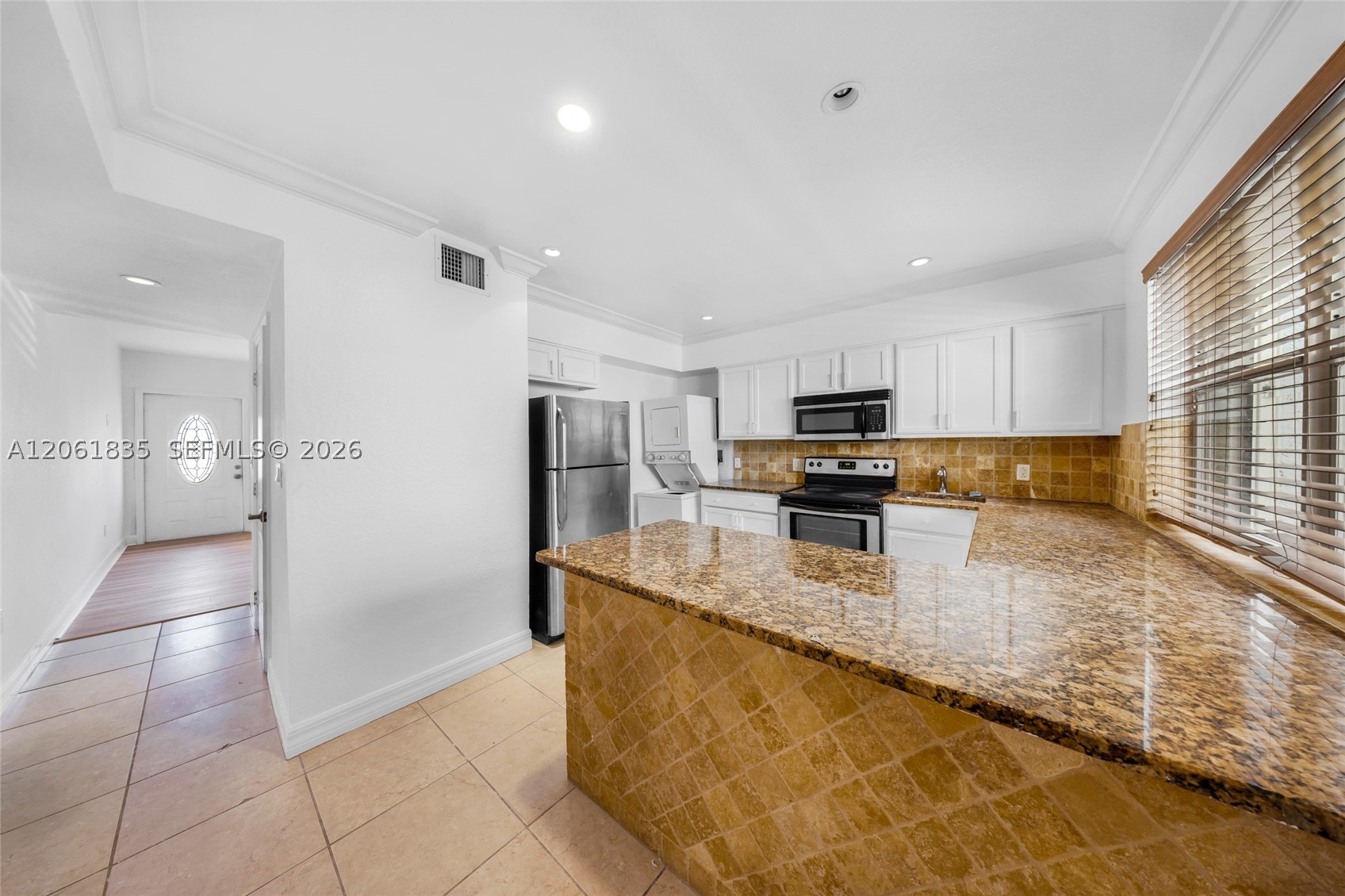 7801 HISPANOLA AV #4, North Bay Village FL 33141