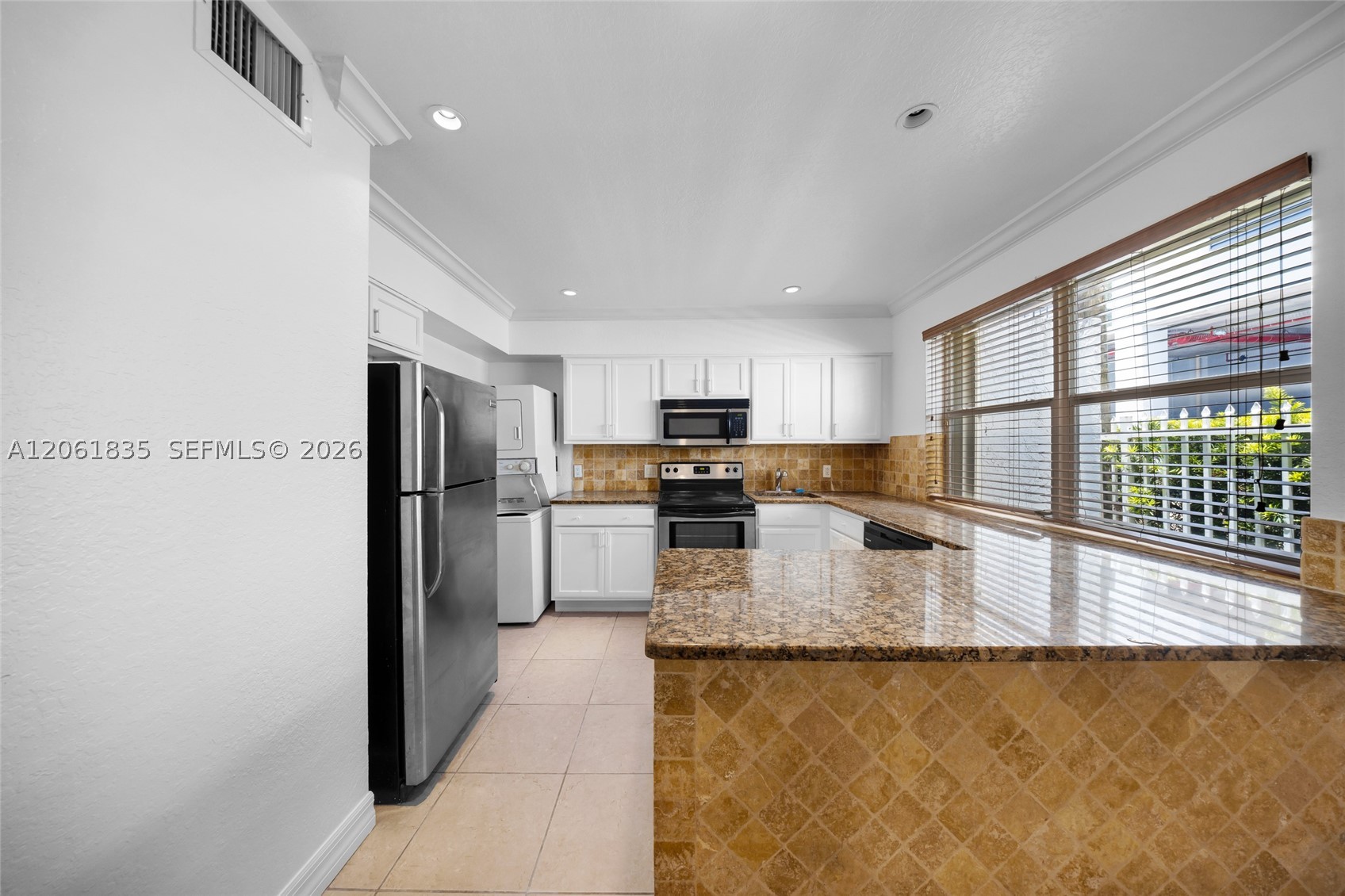 7801 HISPANOLA AV #4, North Bay Village FL 33141