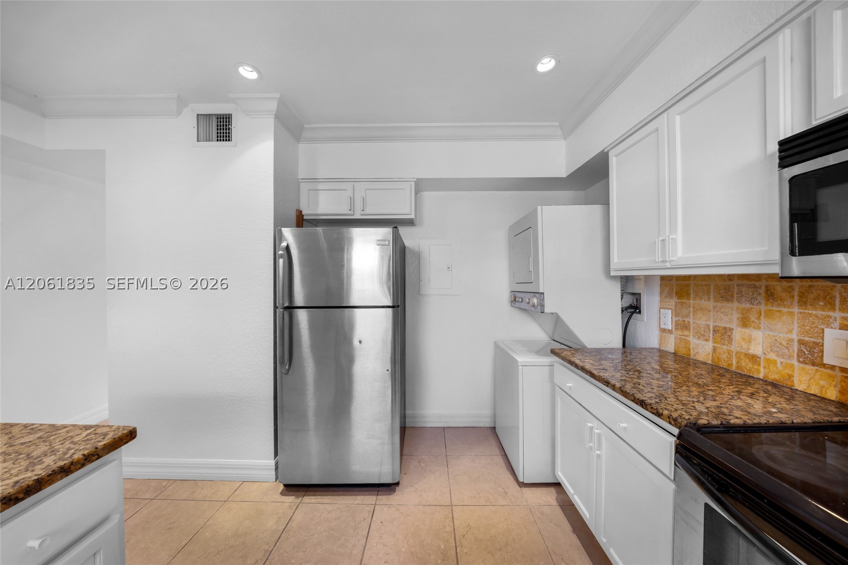 7801 HISPANOLA AV #4, North Bay Village FL 33141