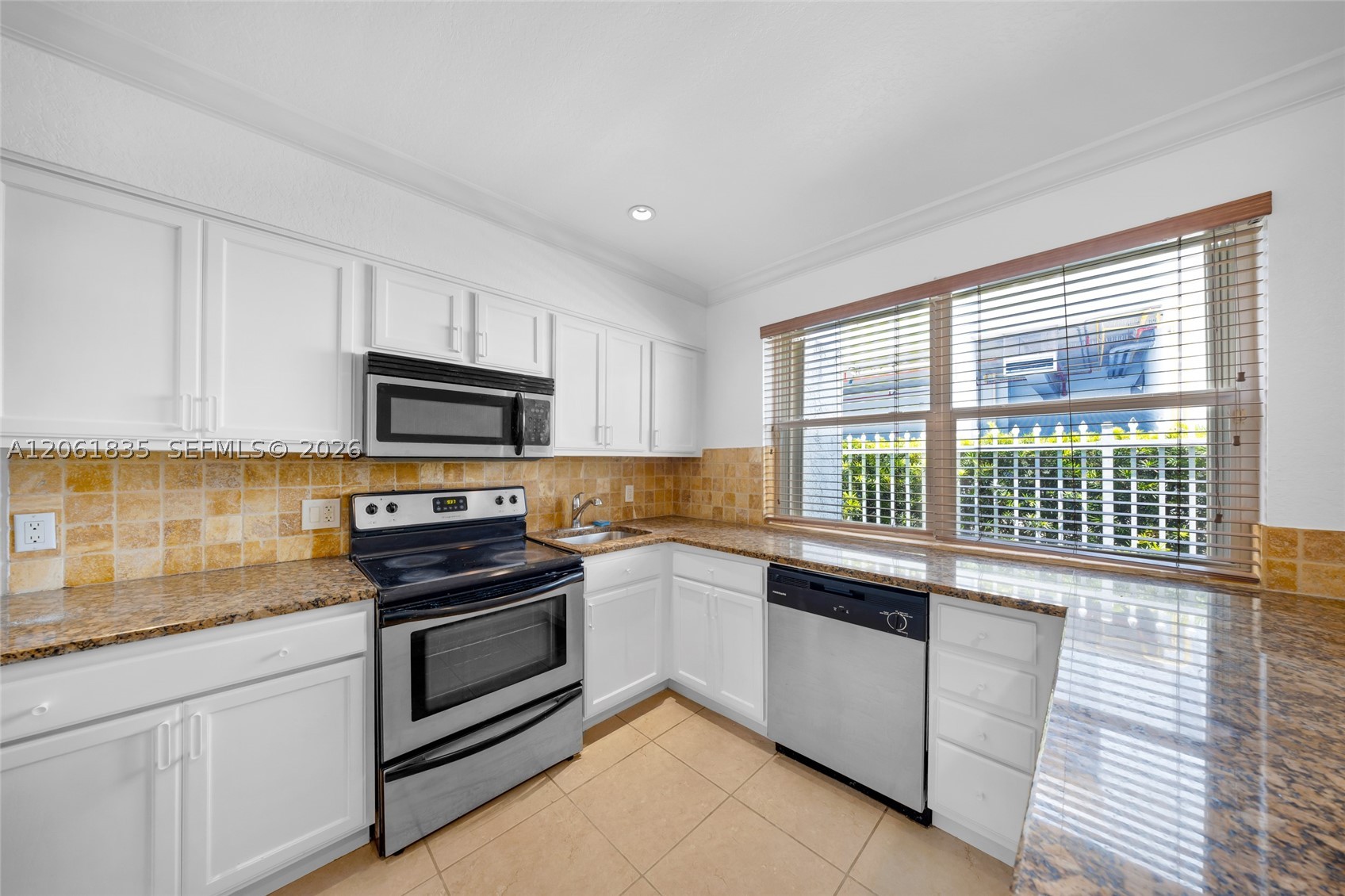 7801 HISPANOLA AV #4, North Bay Village FL 33141