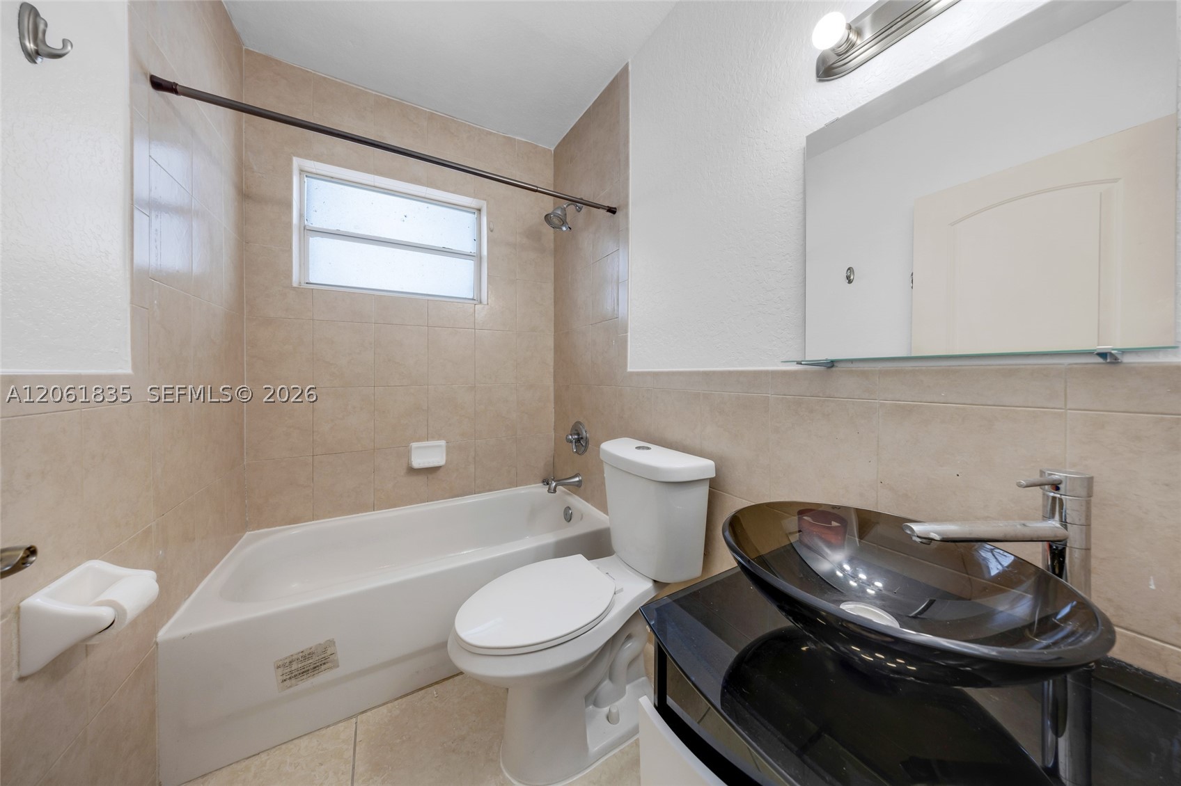 7801 HISPANOLA AV #4, North Bay Village FL 33141