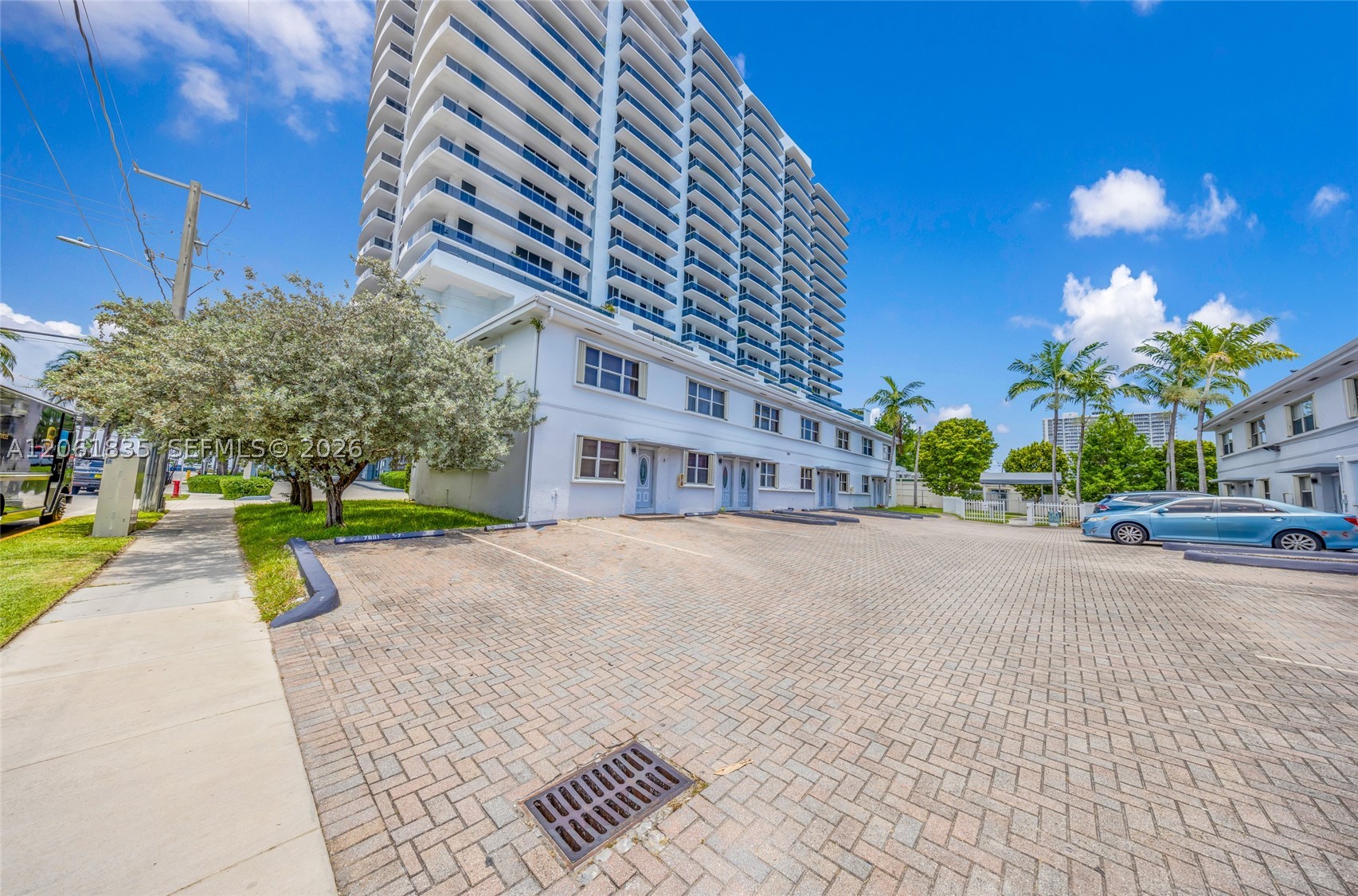7801 HISPANOLA AV #4, North Bay Village FL 33141
