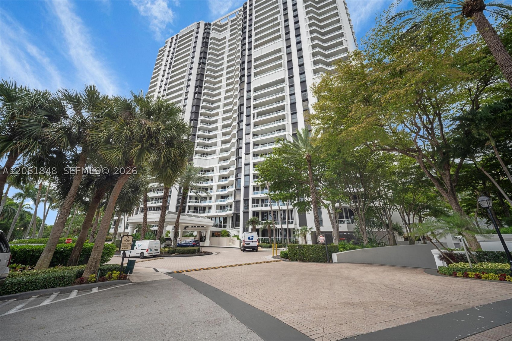 21205 Yacht Club Dr #703, Aventura FL 33180