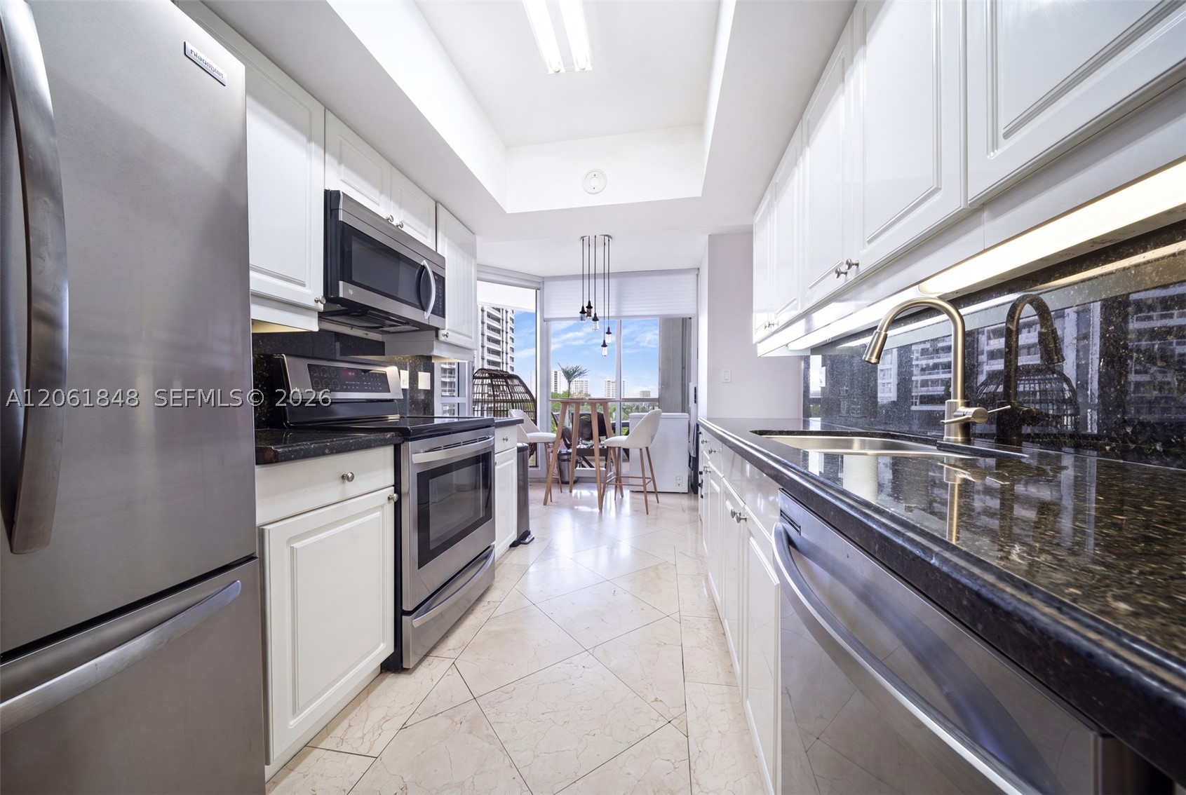 21205 Yacht Club Dr #703, Aventura FL 33180
