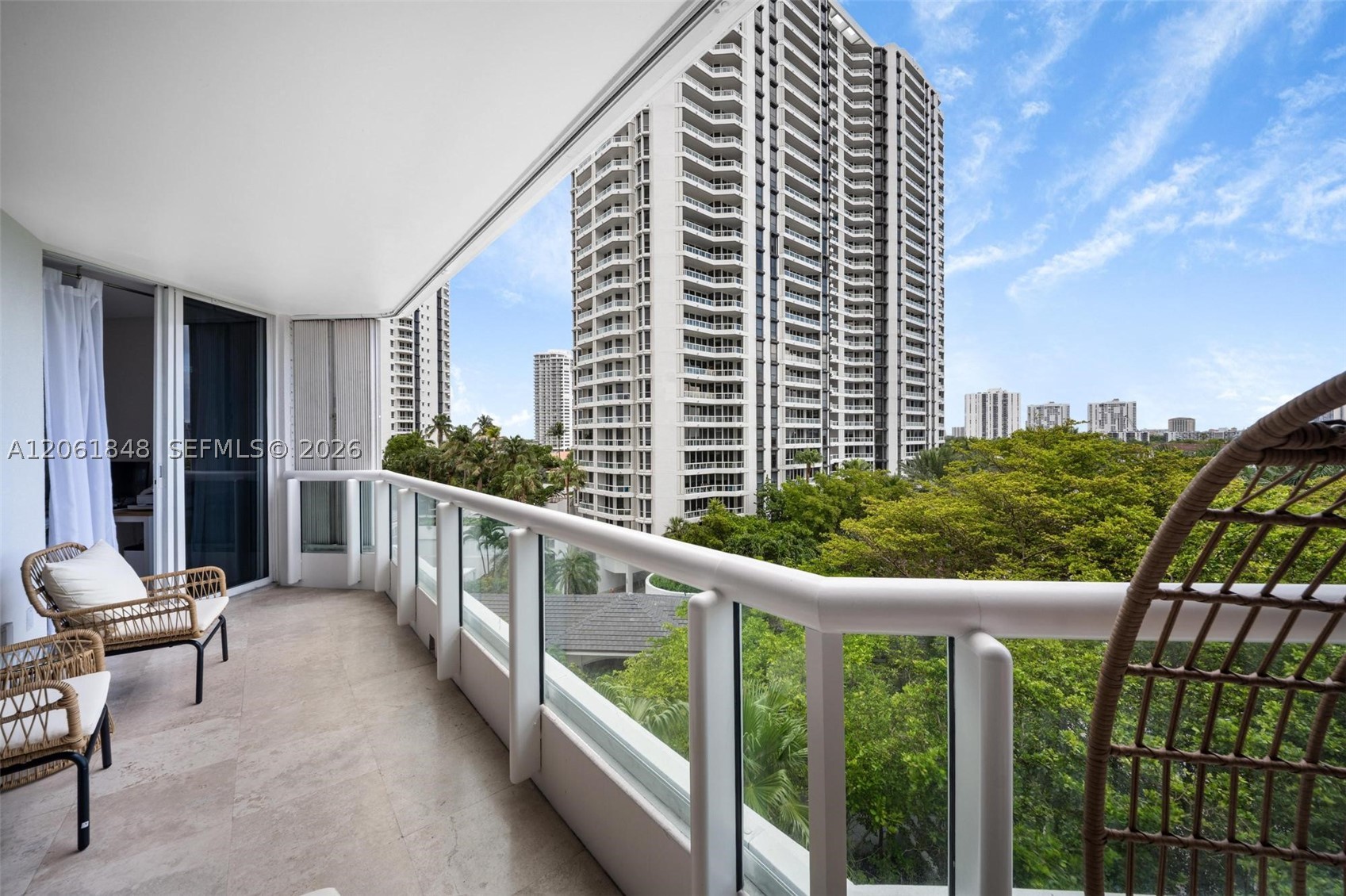 21205 Yacht Club Dr #703, Aventura FL 33180