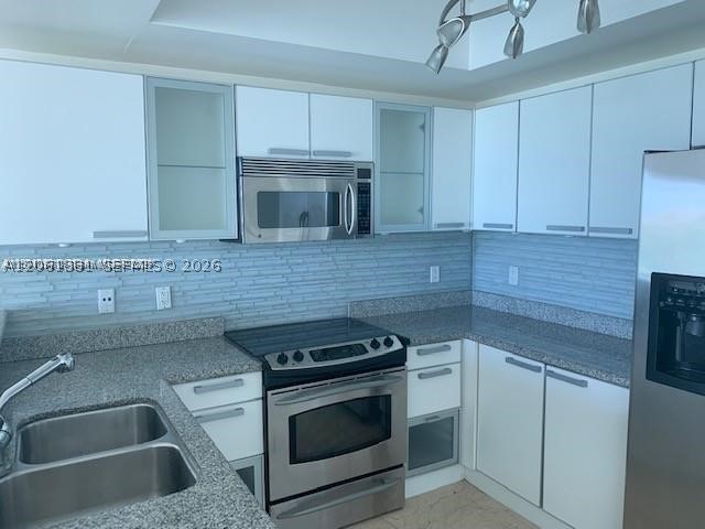 2000 Bay Dr #403, Miami Beach FL 33141