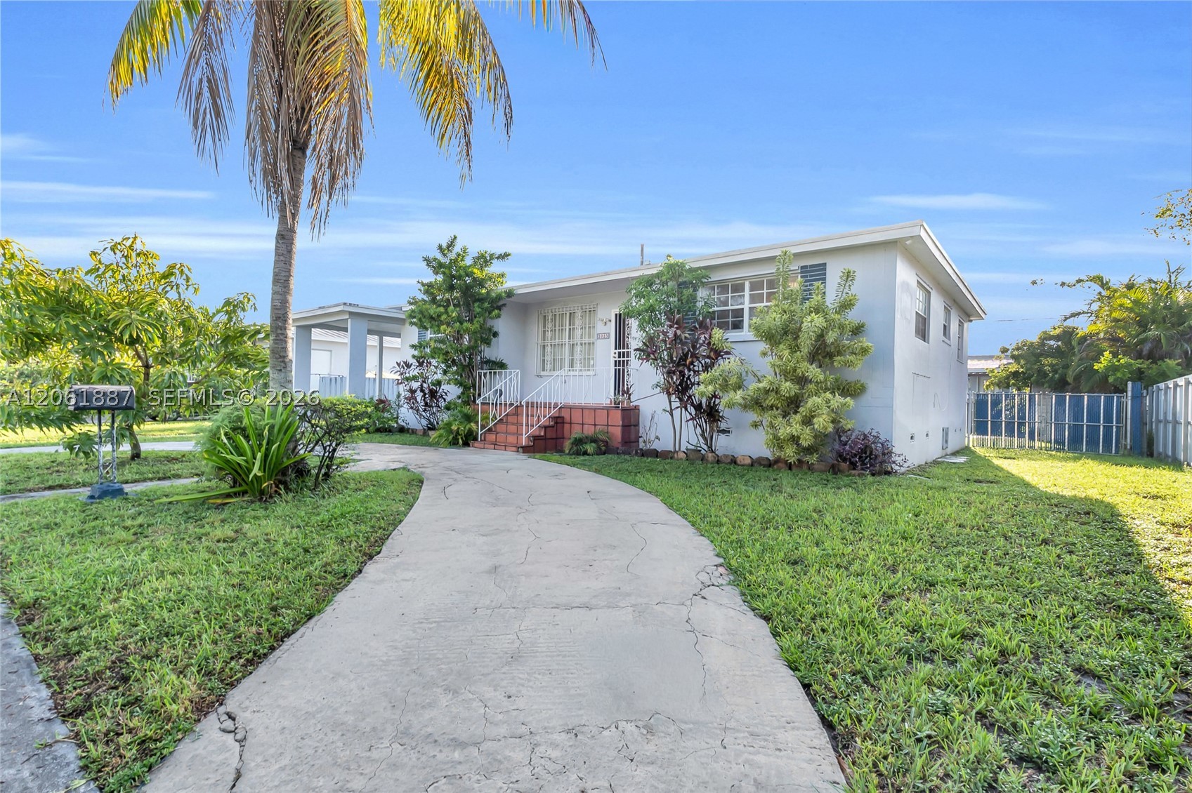 2025 SW 82nd Ct, Miami FL 33155