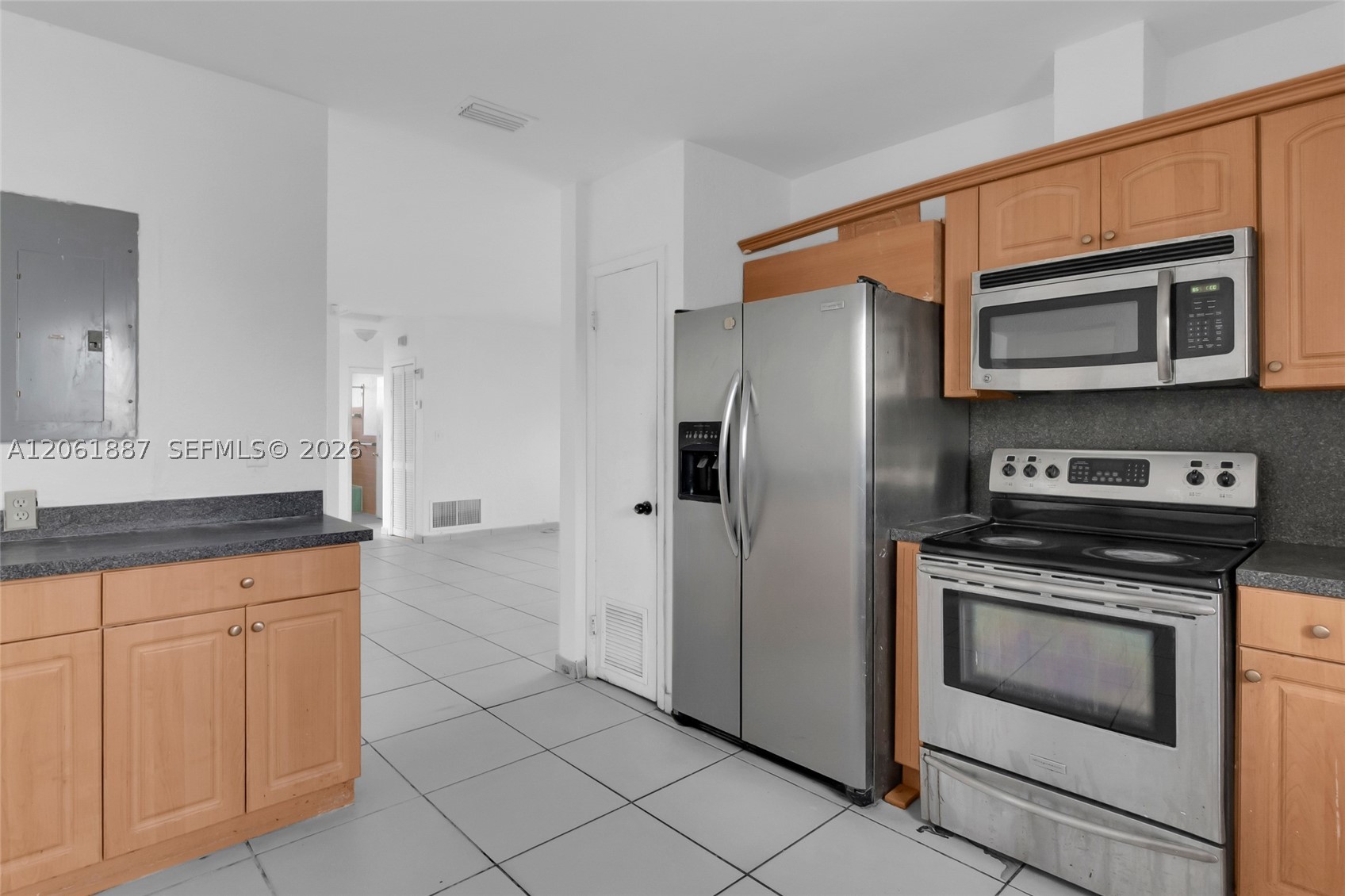 2025 SW 82nd Ct, Miami FL 33155