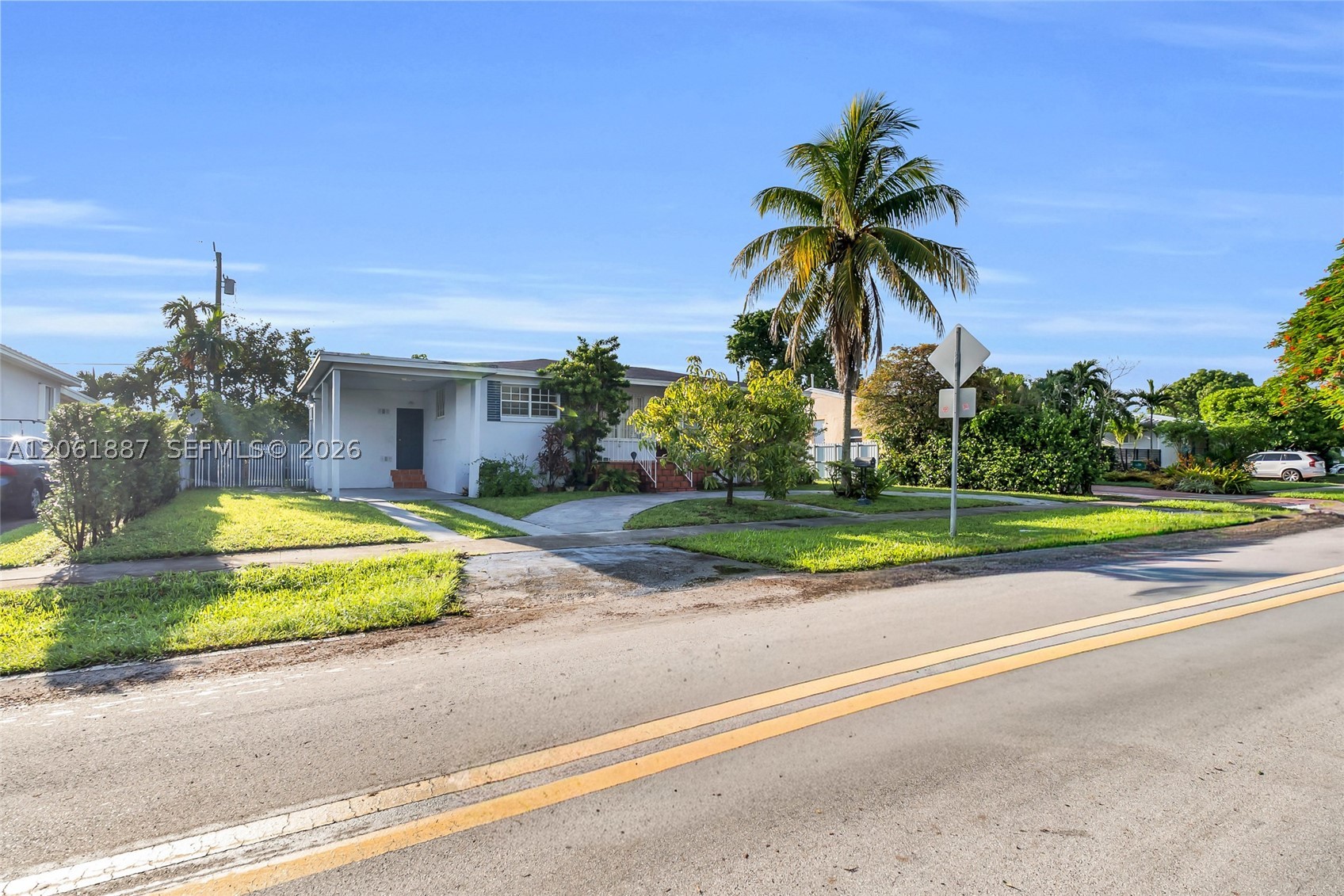 2025 SW 82nd Ct, Miami FL 33155
