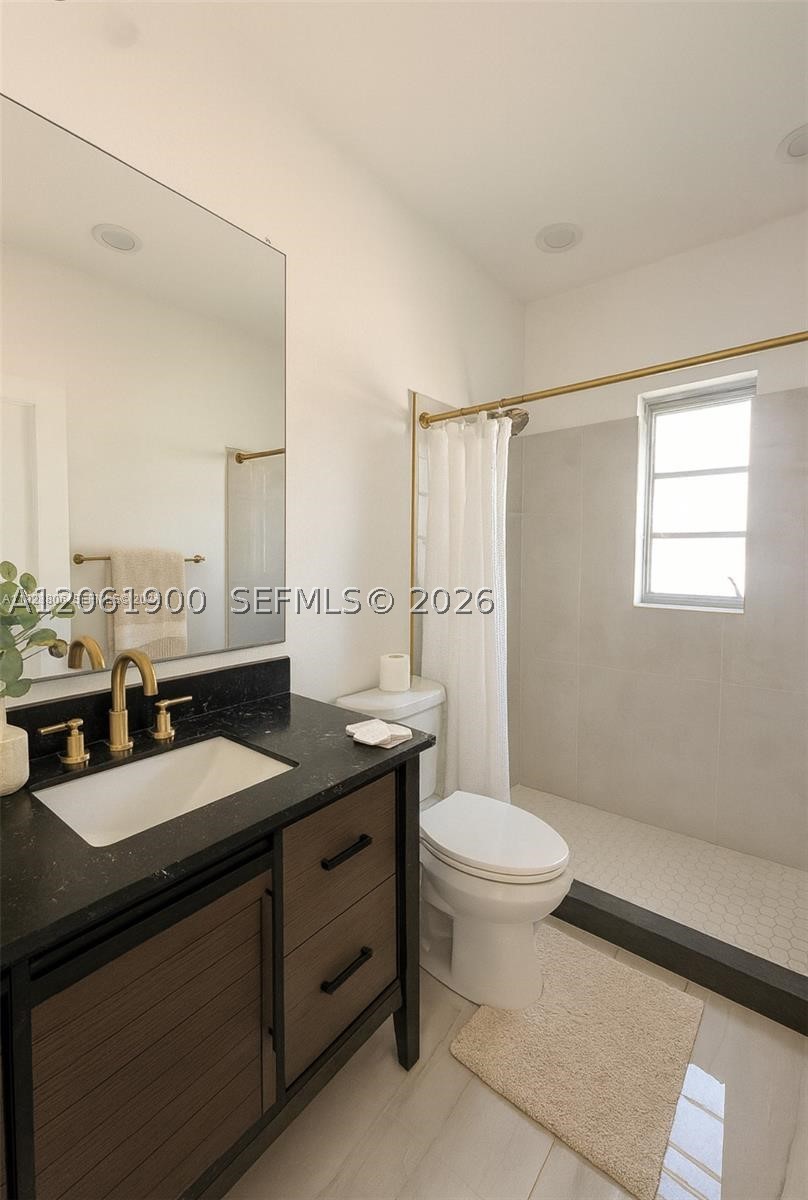 1836 NW 33rd St, Miami FL 33142