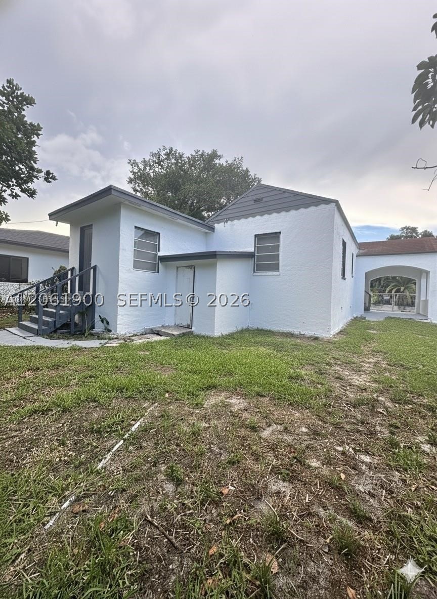 1836 NW 33rd St, Miami FL 33142