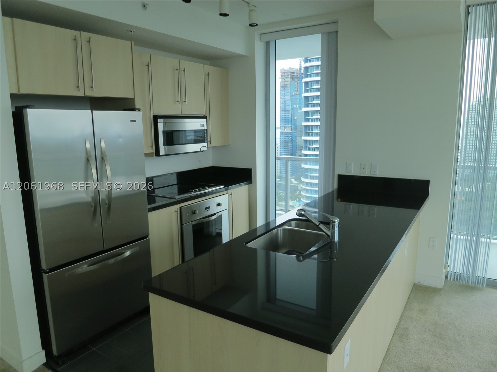 79 SW 12th St #UPH4001-S, Miami FL 33130