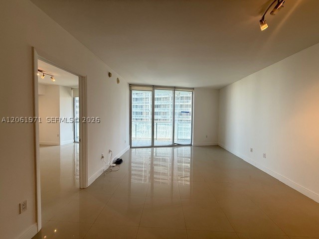475 Brickell Ave #2411, Miami FL 33131