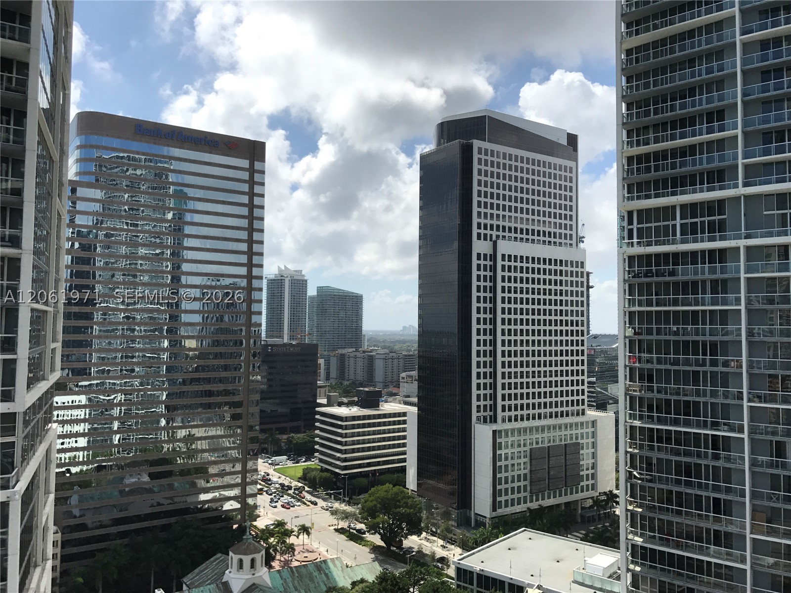475 Brickell Ave #2411, Miami FL 33131