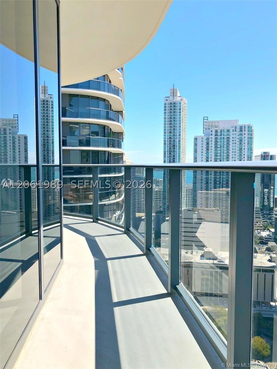 55 SW 9th St #2903, Miami FL 33130