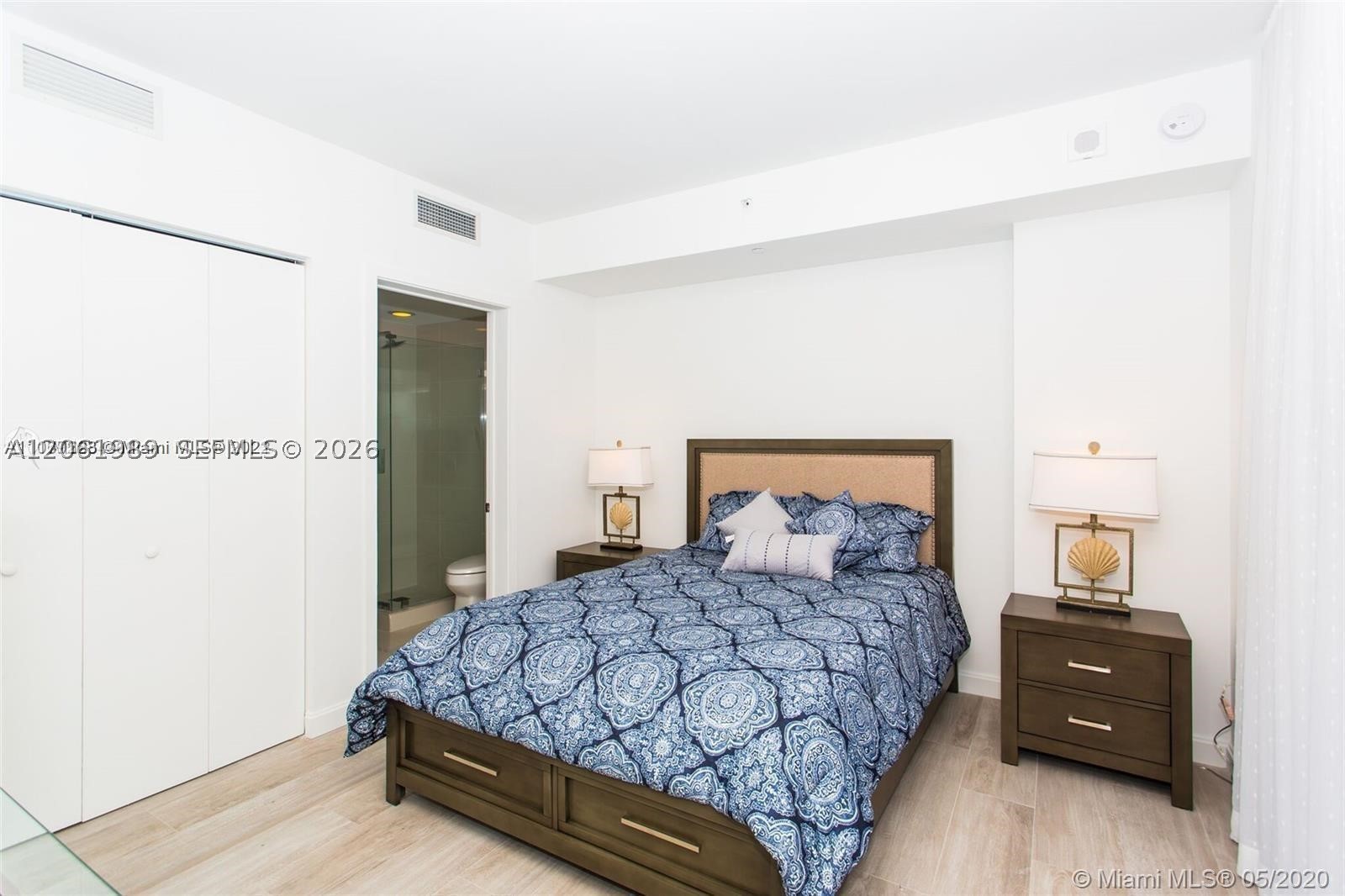 55 SW 9th St #2903, Miami FL 33130
