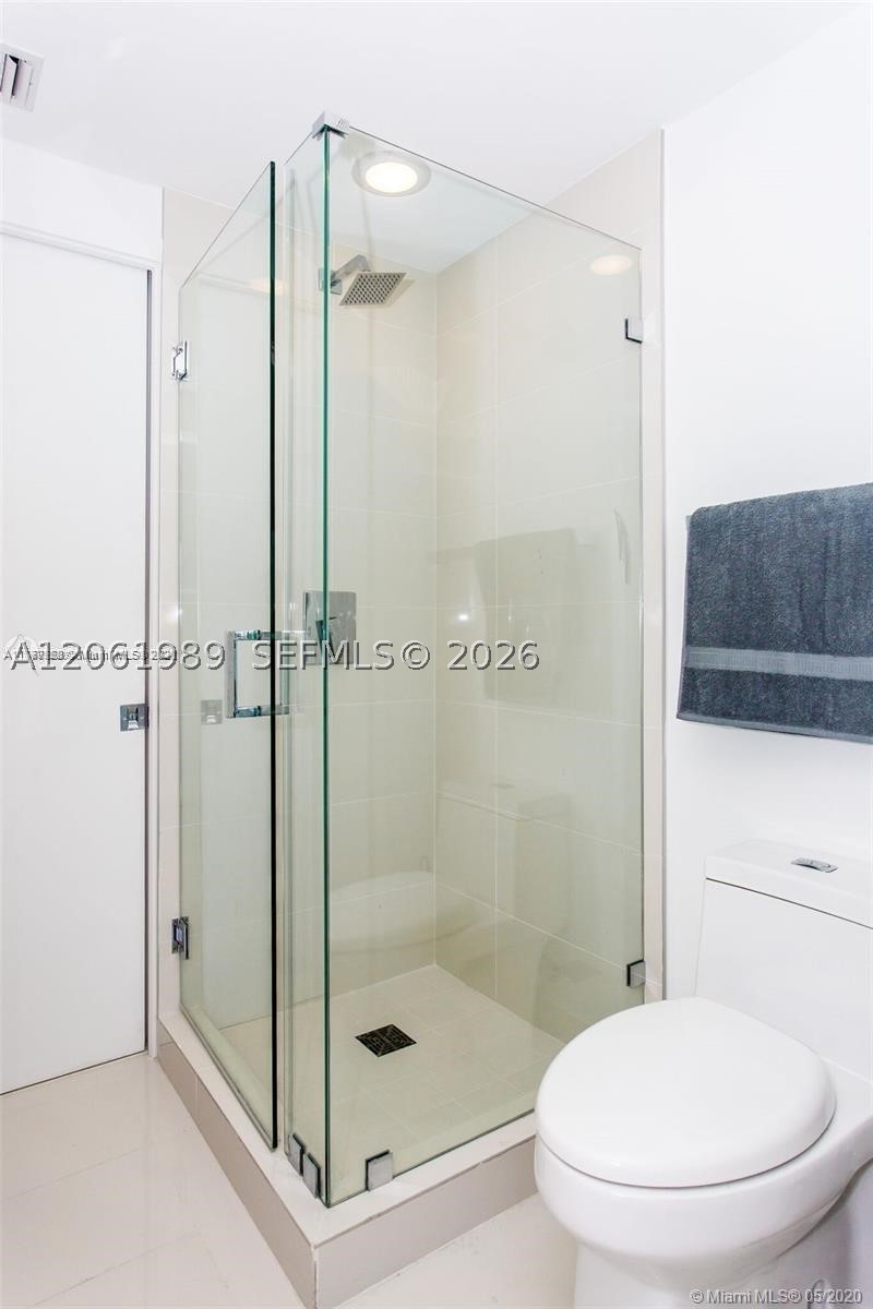 55 SW 9th St #2903, Miami FL 33130