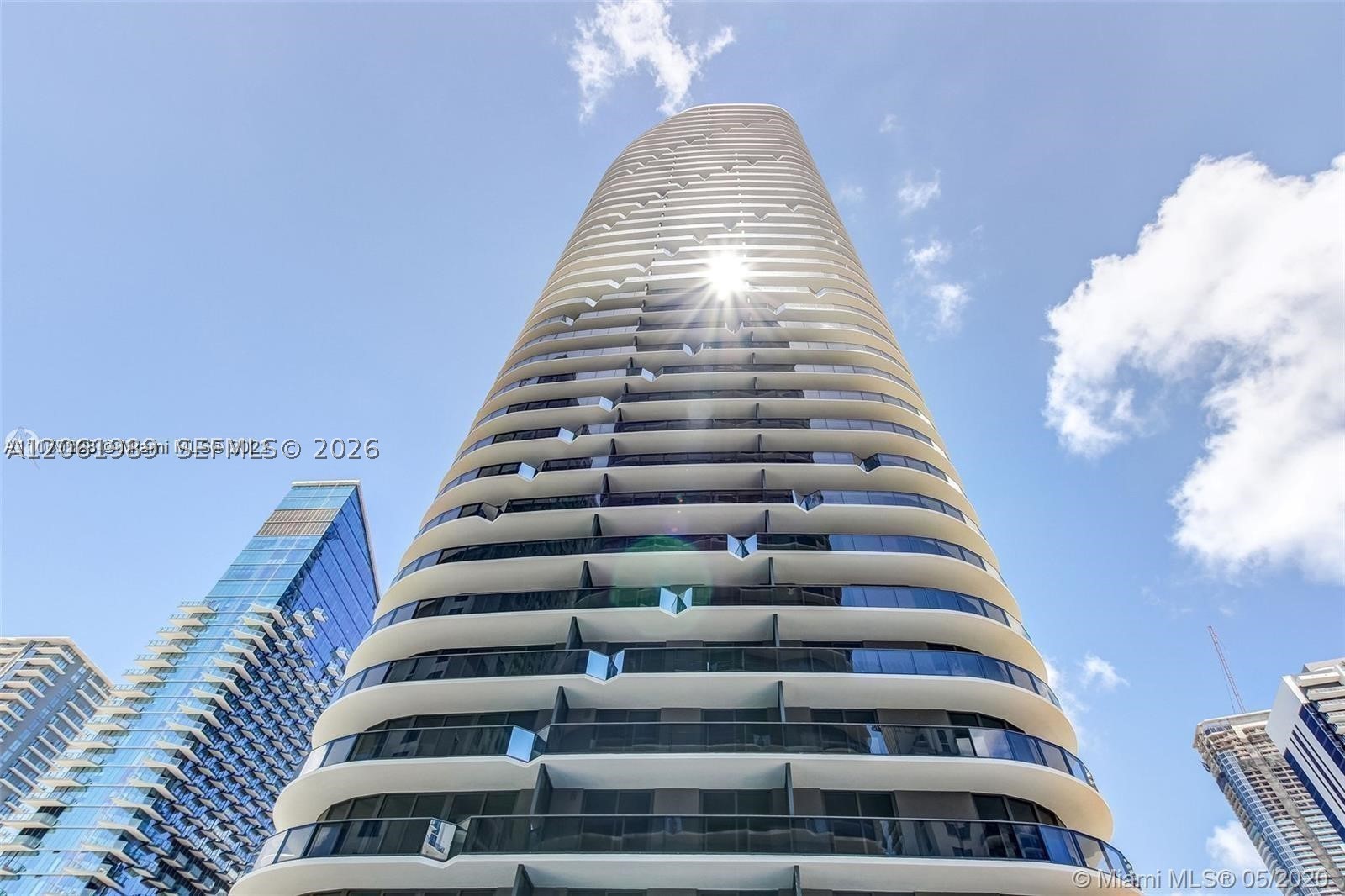 55 SW 9th St #2903, Miami FL 33130