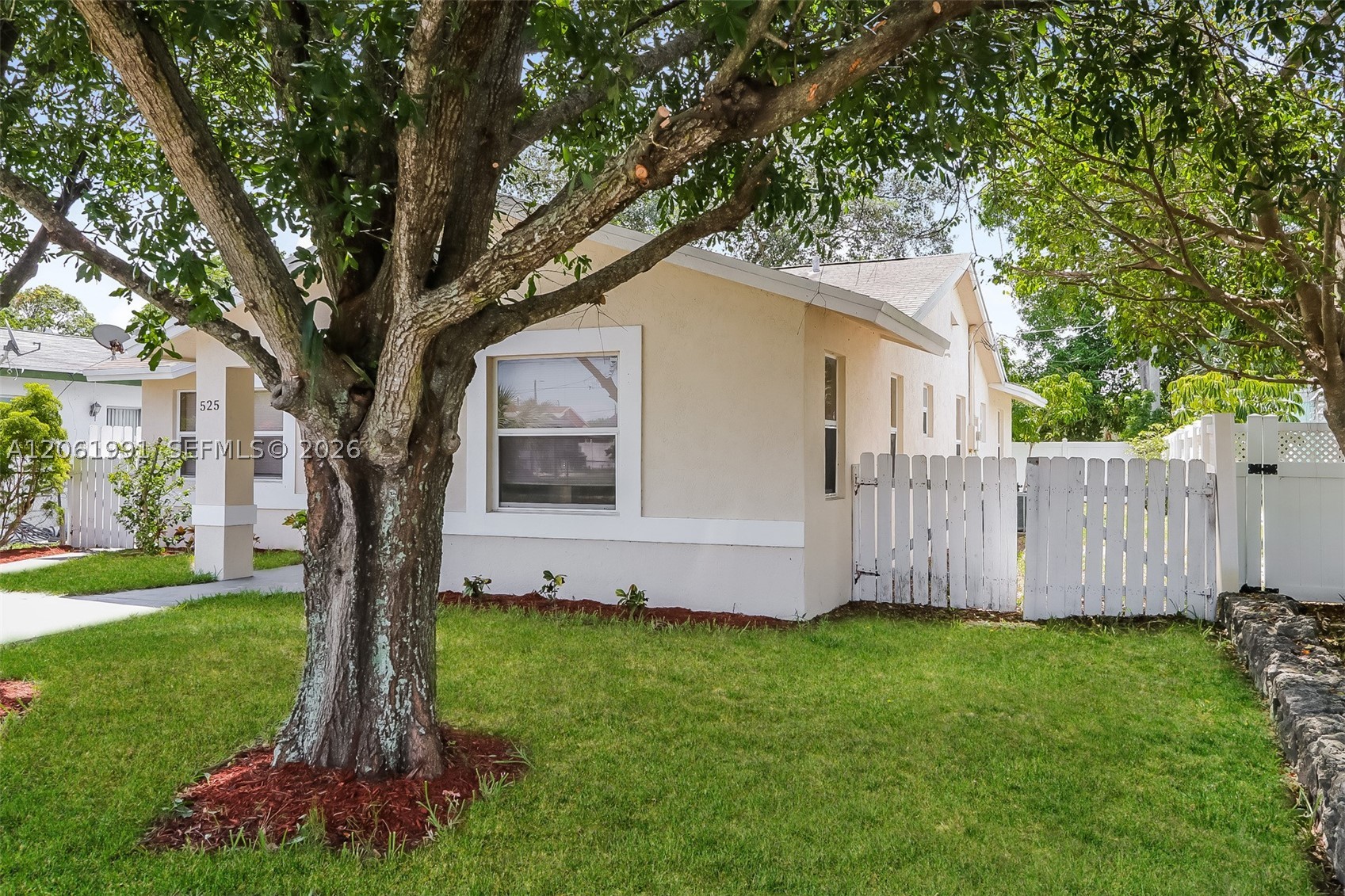 525 20th Ave N, Lake Worth FL 33460