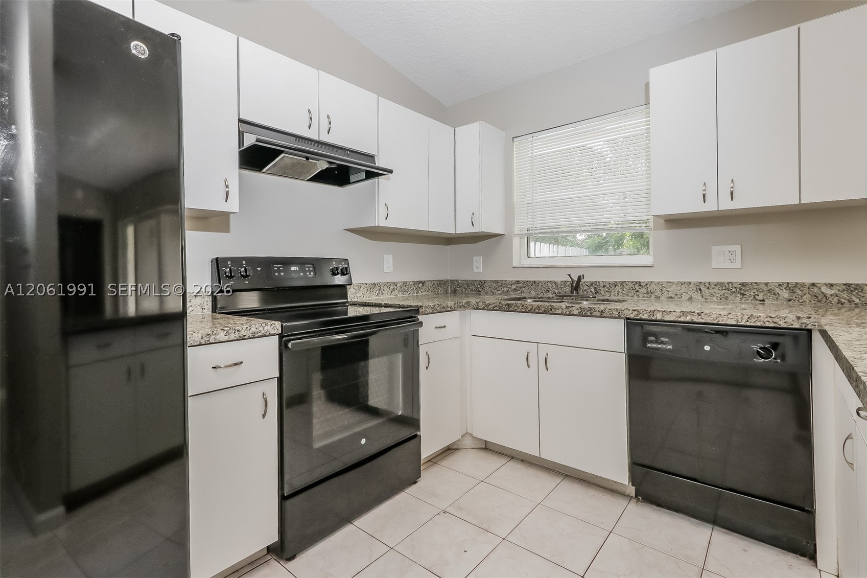 525 20th Ave N, Lake Worth FL 33460