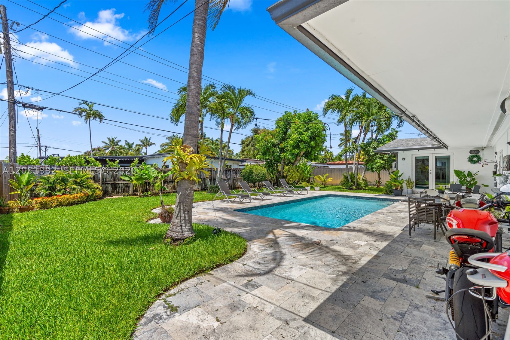 1871 NE 186th St, North Miami Beach FL 33179