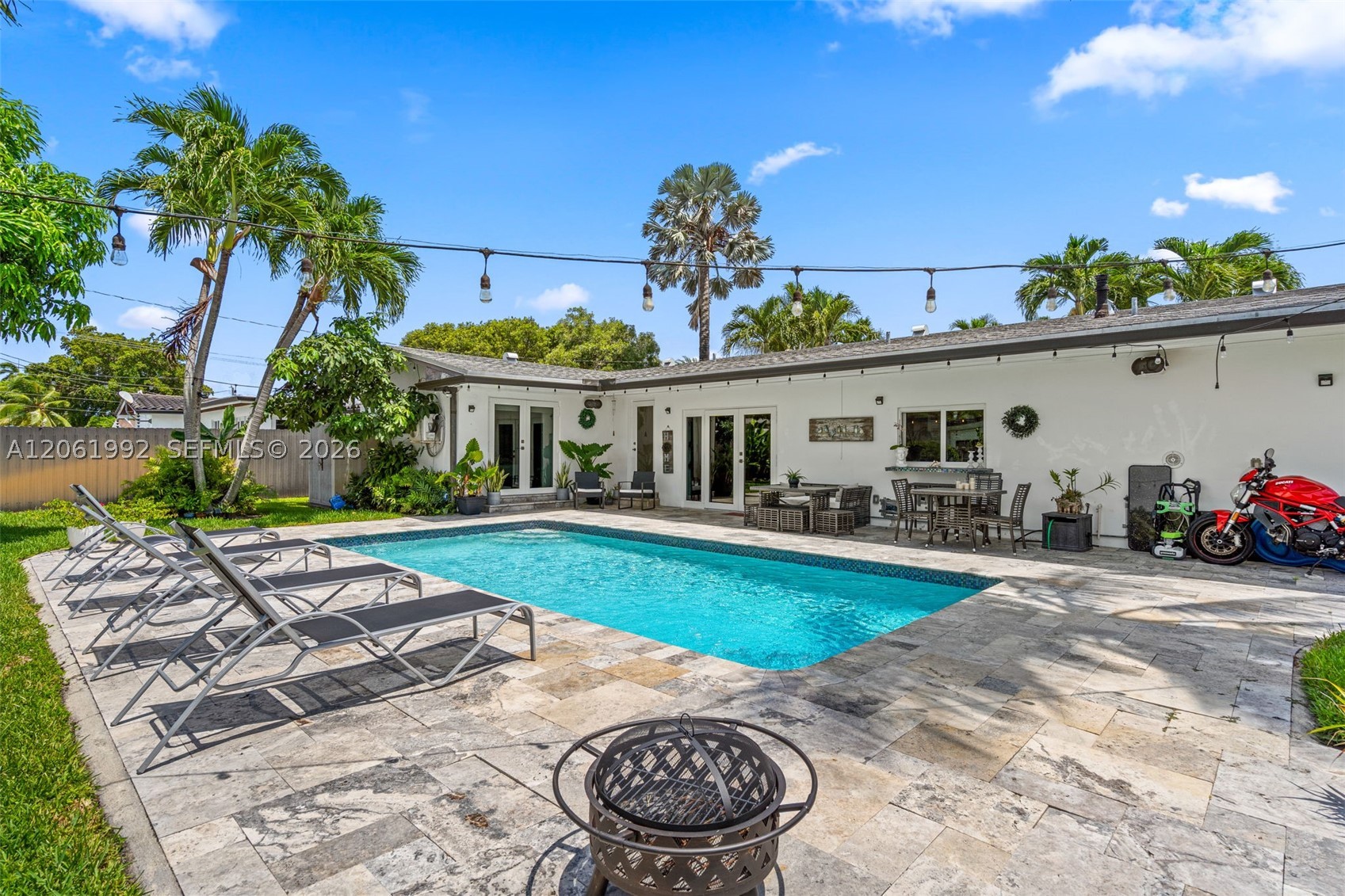 1871 NE 186th St, North Miami Beach FL 33179