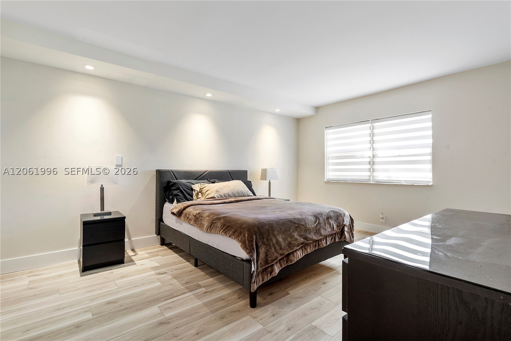 230 Lakeview Dr #106, Weston FL 33326