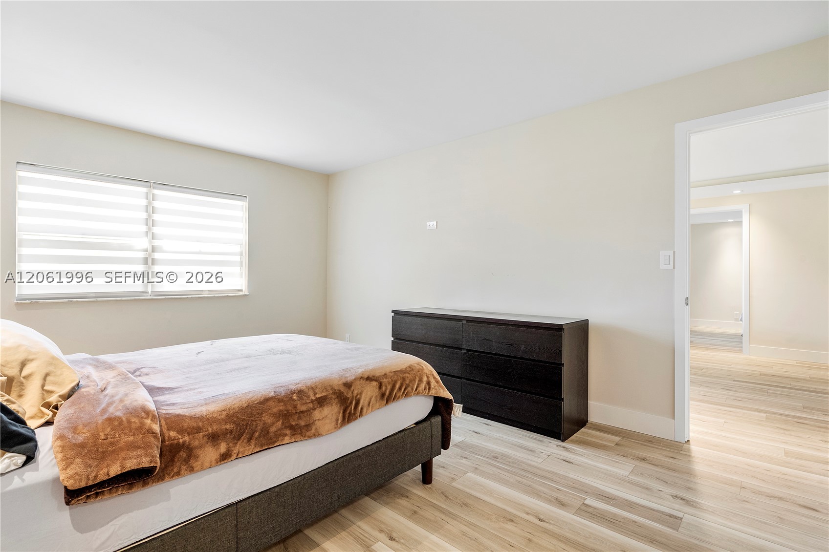 230 Lakeview Dr #106, Weston FL 33326