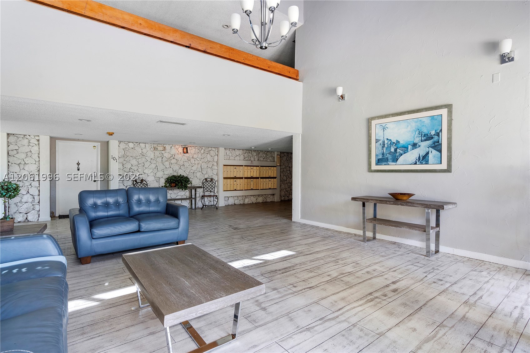 230 Lakeview Dr #106, Weston FL 33326