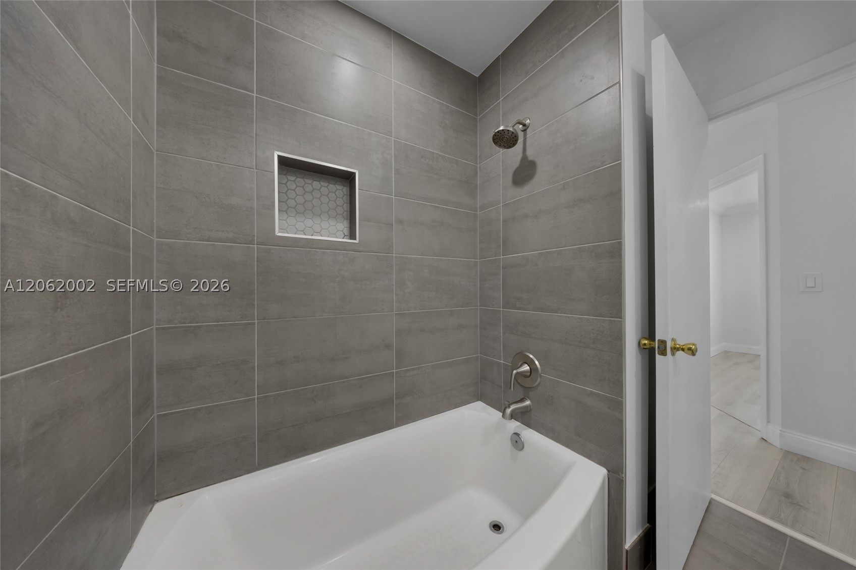 4300 NW 30th St #341, Coconut Creek FL 33066