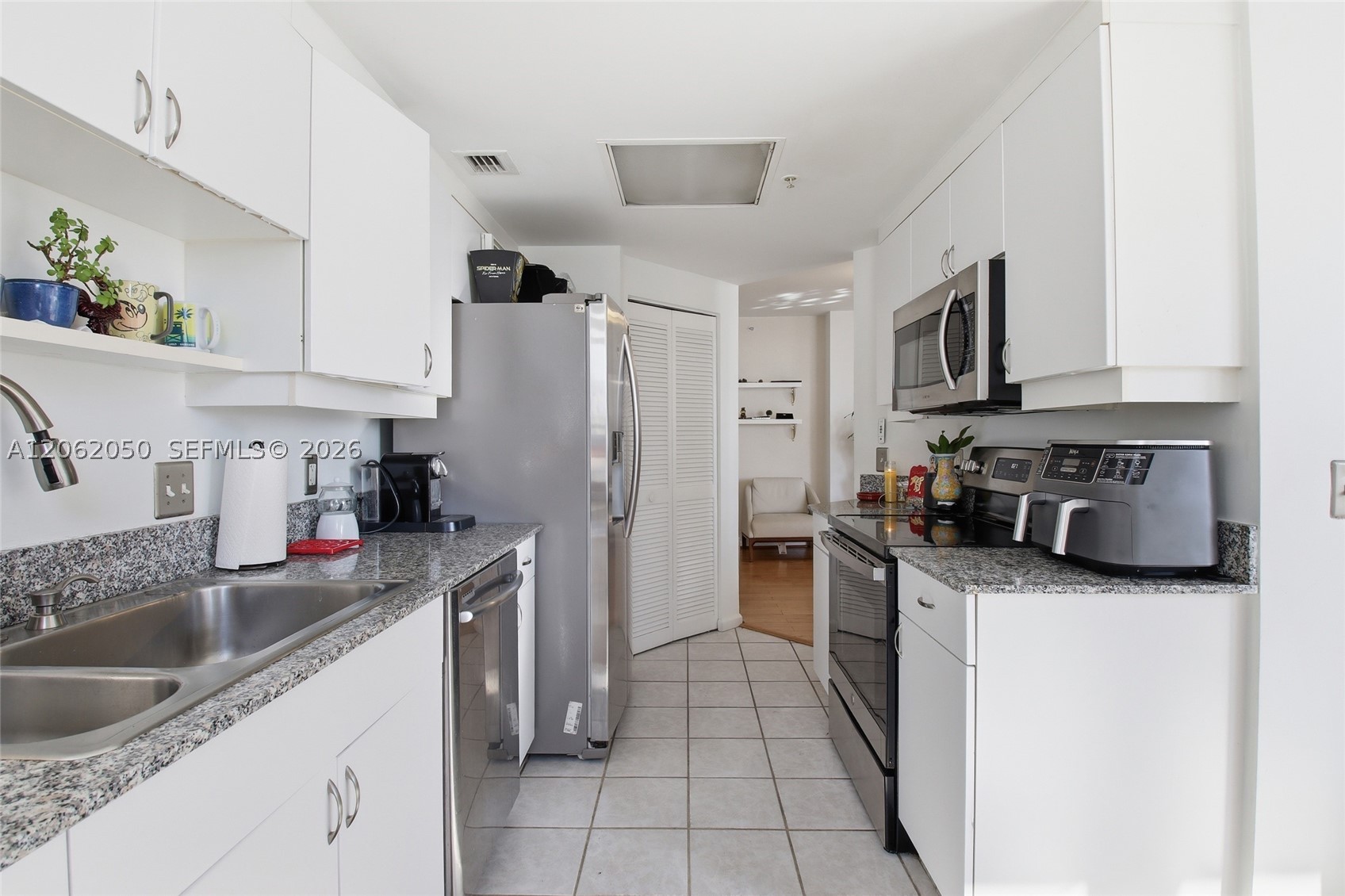 701 Brickell Key Blvd #610, Miami FL 33131