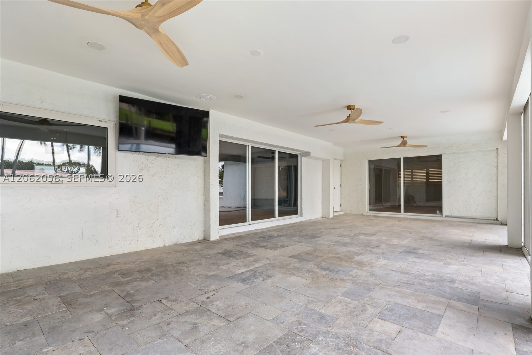 6000 SW 17th St, Plantation FL 33317