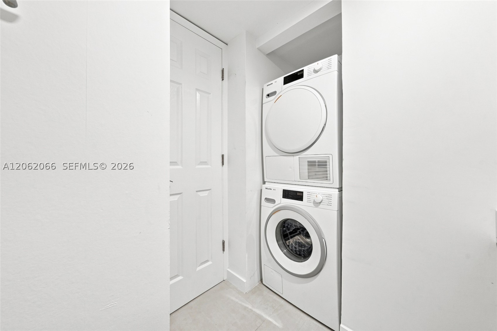 1901 Brickell Ave #B2402, Miami FL 33129