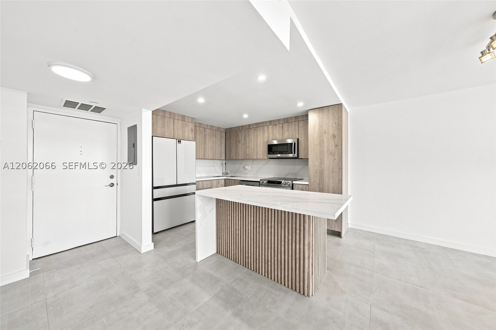 1901 Brickell Ave #B2402, Miami FL 33129