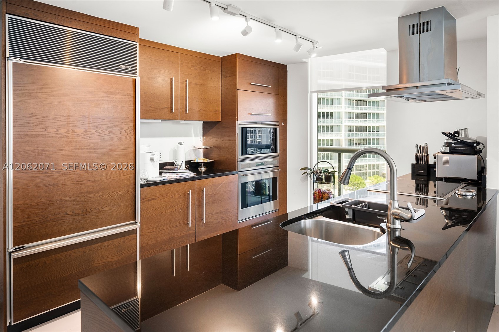 495 Brickell Ave #1802, Miami FL 33131
