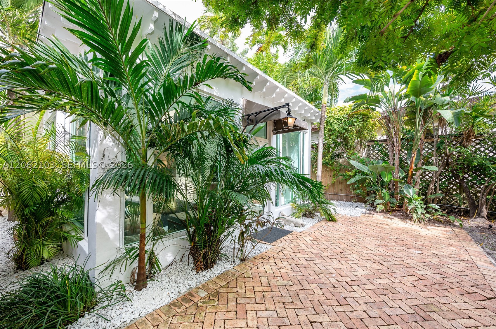 781 NE 75th St, Miami FL 33138