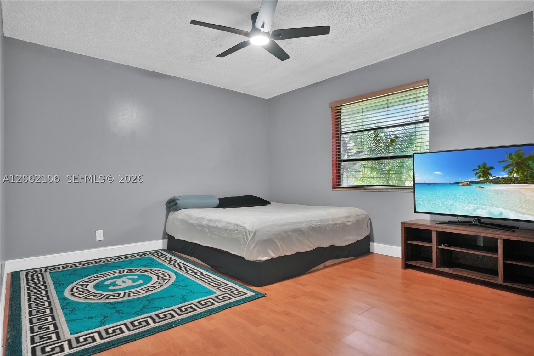 2587 E Rd, Loxahatchee FL 33470